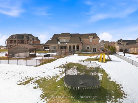 Photo 44 at 21 Stallions Court, Rural Vaughan, Vaughan