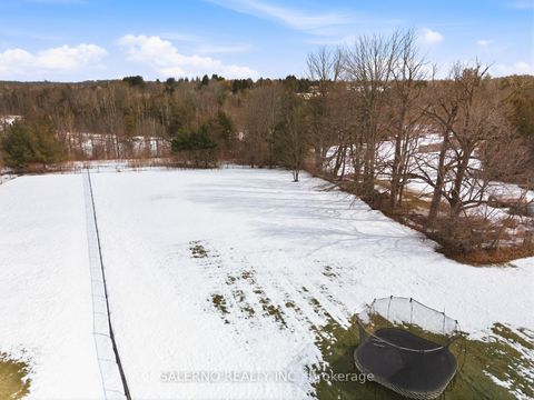 Photo 45 at 21 Stallions Court, Rural Vaughan, Vaughan