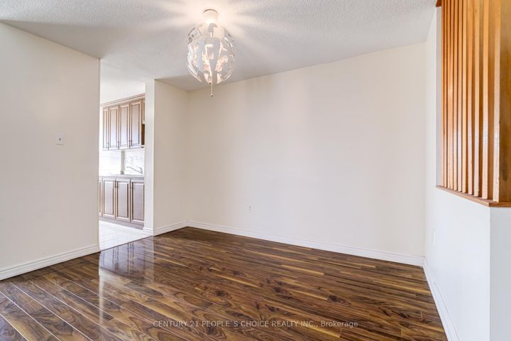 Photo 8 at 202 - 4 Kings Cross Road, Queen Street Corridor, Brampton