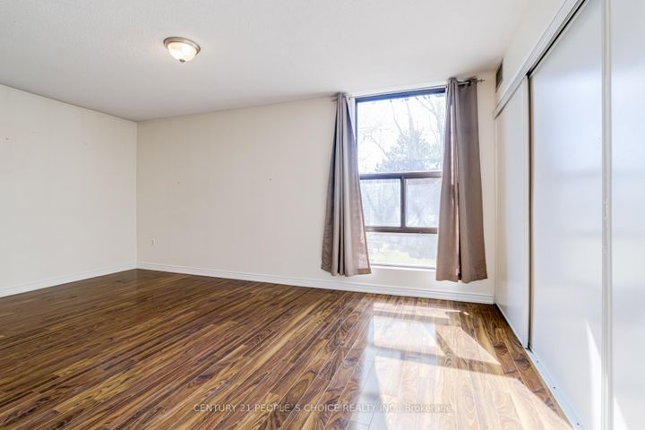 Photo 14 at 202 - 4 Kings Cross Road, Queen Street Corridor, Brampton