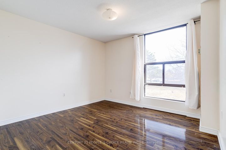 Photo 19 at 202 - 4 Kings Cross Road, Queen Street Corridor, Brampton