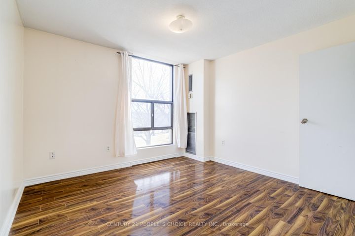 Photo 21 at 202 - 4 Kings Cross Road, Queen Street Corridor, Brampton