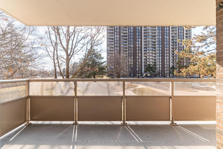 Photo 24 at 202 - 4 Kings Cross Road, Queen Street Corridor, Brampton