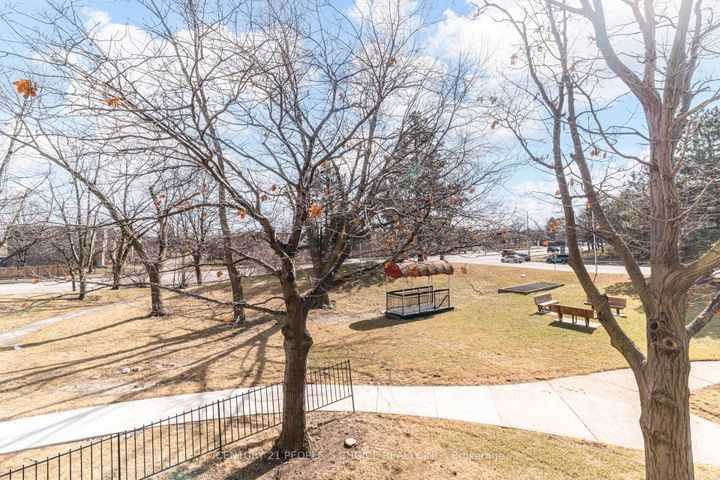 Photo 30 at 202 - 4 Kings Cross Road, Queen Street Corridor, Brampton