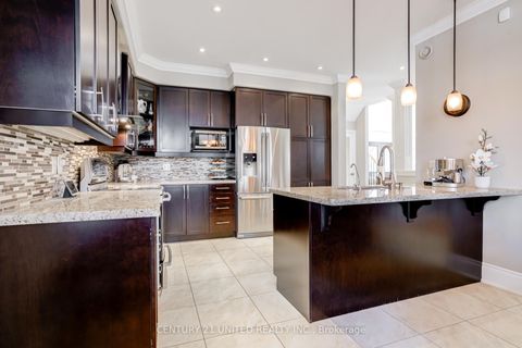 Photo 10 at 36 Auburn Court, Ardagh, Barrie