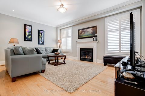 Photo 13 at 36 Auburn Court, Ardagh, Barrie