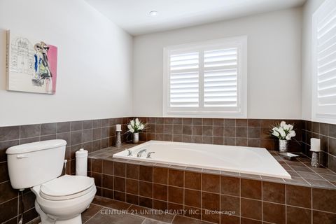 Photo 21 at 36 Auburn Court, Ardagh, Barrie