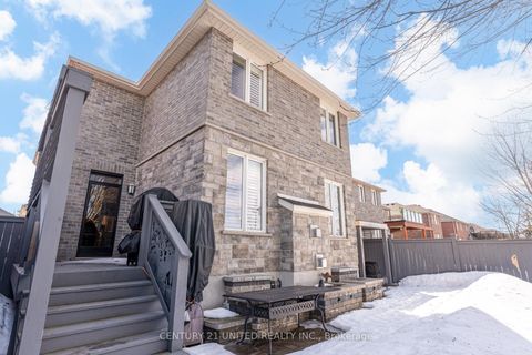 Photo 49 at 36 Auburn Court, Ardagh, Barrie