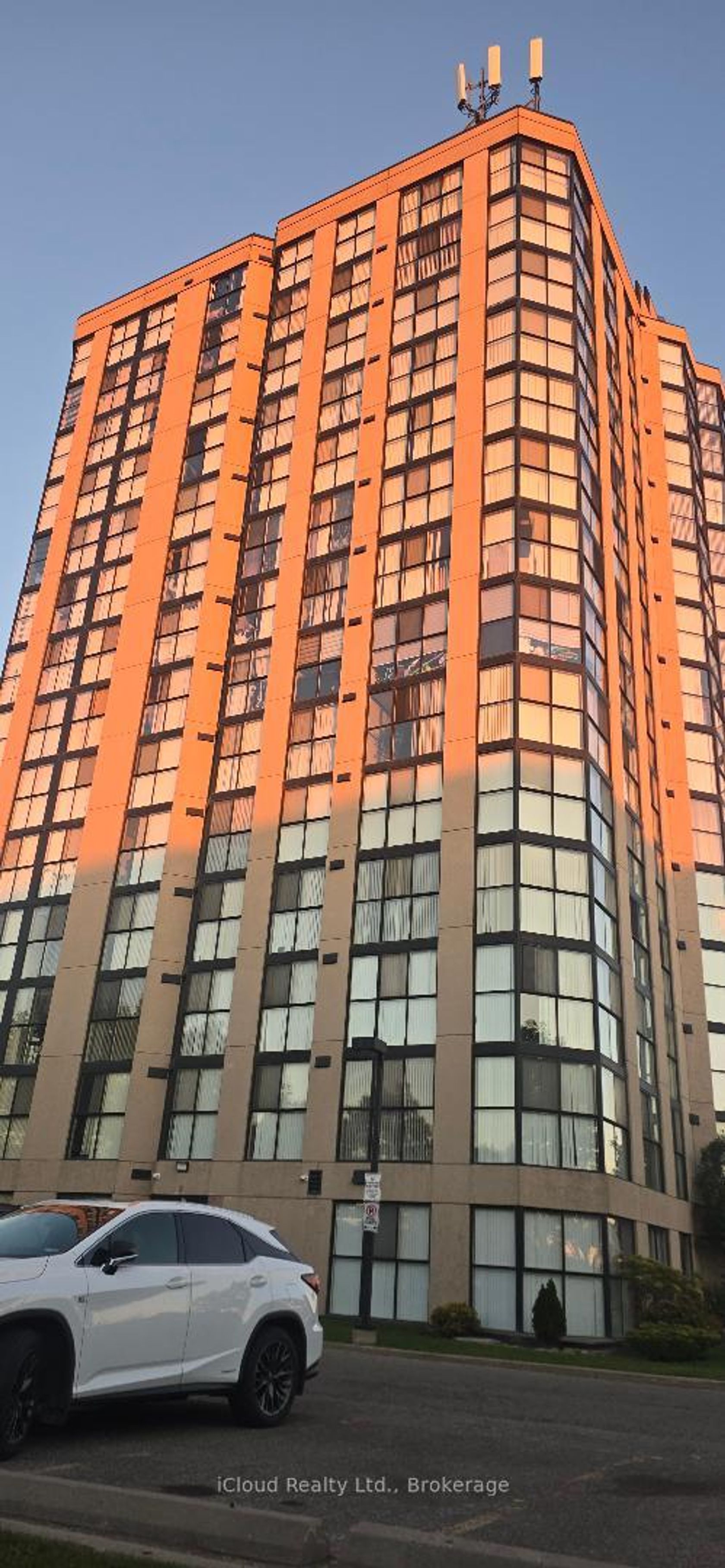 706 - 600 Rexdale Boulevard, Clairville, Toronto photo number 2