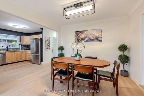 Photo 10 at 112 Wyndcliff Crescent, Victoria Village, Toronto