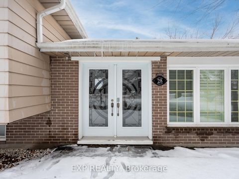 Photo 8 at 28 Lakeland Crescent, Oak Ridges Lake Wilcox, Richmond Hill