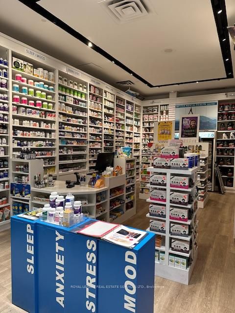 Photo 4 at D103 - 1 Dundas Street W, Bay Street Corridor, Toronto