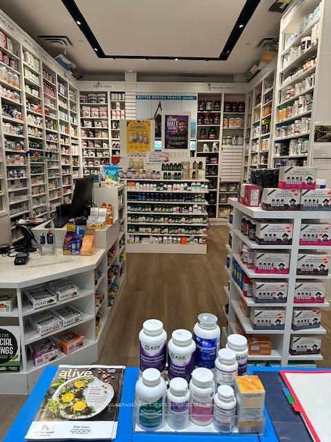 Photo 6 at D103 - 1 Dundas Street W, Bay Street Corridor, Toronto