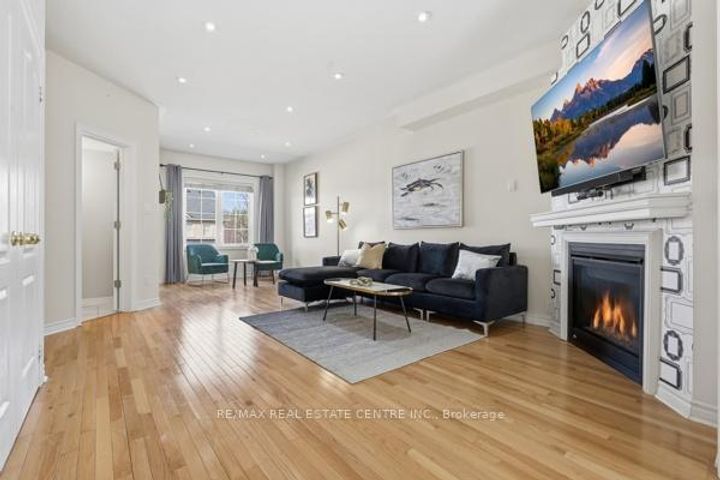 Photo 13 at 1577 Bruny Avenue, Duffin Heights, Pickering