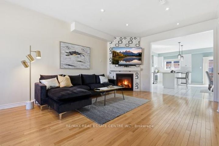 Photo 15 at 1577 Bruny Avenue, Duffin Heights, Pickering