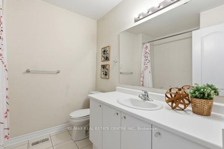 Photo 33 at 1577 Bruny Avenue, Duffin Heights, Pickering