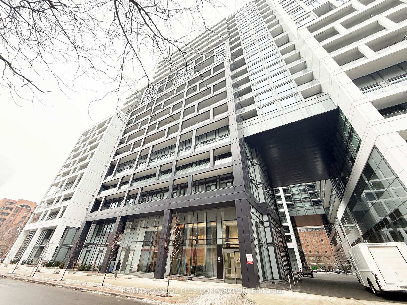 1113 - 60 Princess Street, Waterfront Communities C8, Toronto by Loree Meneguzzi Real Estate 1113 - 60 Princess Street, Waterfront Communities C8, Toronto