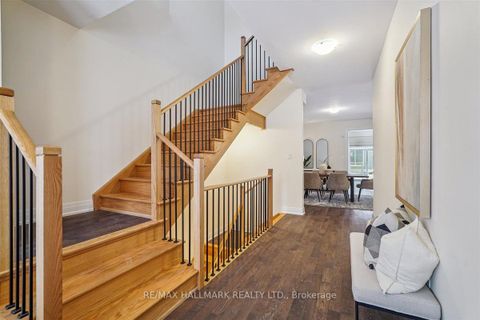 Photo 13 at 21 La Reine Avenue, Oak Ridges, Richmond Hill