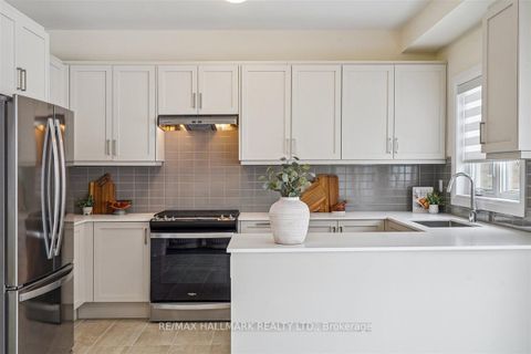 Photo 16 at 21 La Reine Avenue, Oak Ridges, Richmond Hill