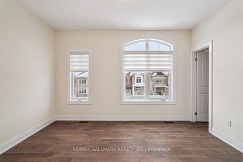 Photo 35 at 21 La Reine Avenue, Oak Ridges, Richmond Hill