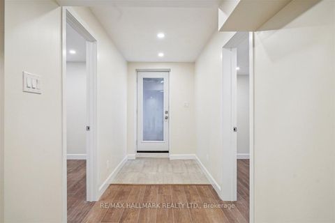 Photo 45 at 21 La Reine Avenue, Oak Ridges, Richmond Hill