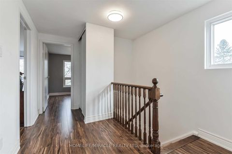 Photo 10 at 37 Banner Crescent, South West, Ajax