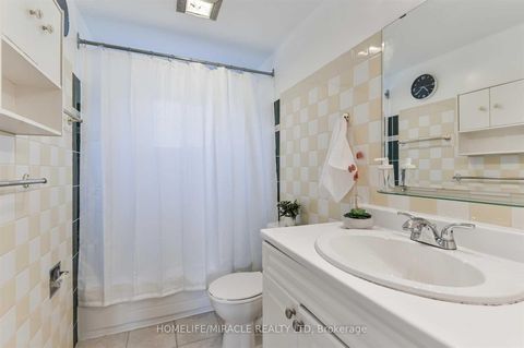 Photo 17 at 37 Banner Crescent, South West, Ajax