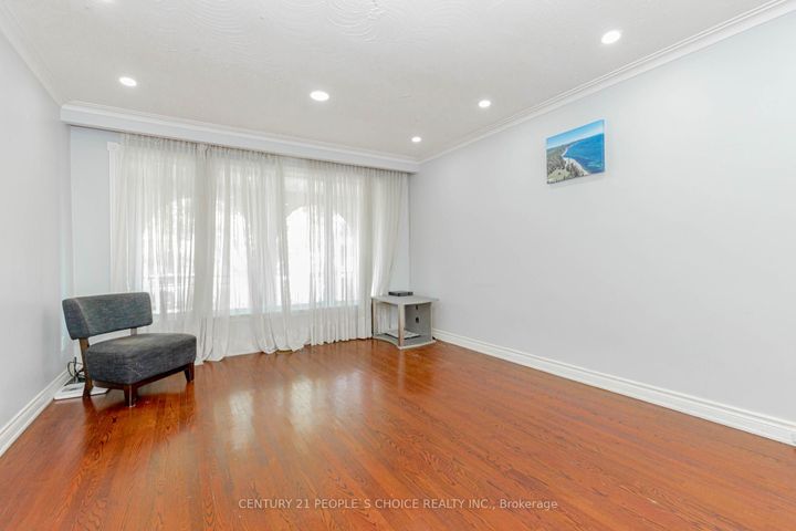 Photo 11 at 4104 Brandon Gate, Malton, Mississauga