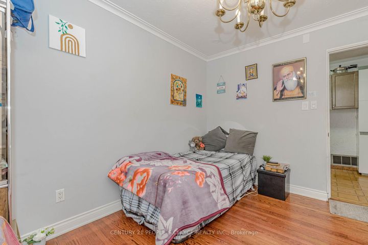 Photo 18 at 4104 Brandon Gate, Malton, Mississauga