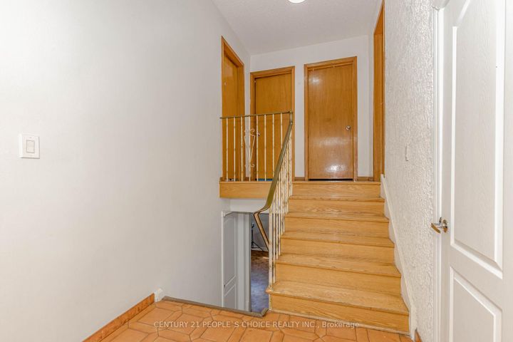 Photo 20 at 4104 Brandon Gate, Malton, Mississauga