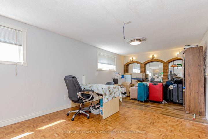 Photo 33 at 4104 Brandon Gate, Malton, Mississauga