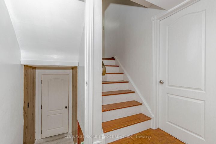 Photo 37 at 4104 Brandon Gate, Malton, Mississauga