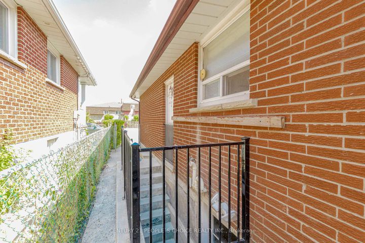 Photo 45 at 4104 Brandon Gate, Malton, Mississauga