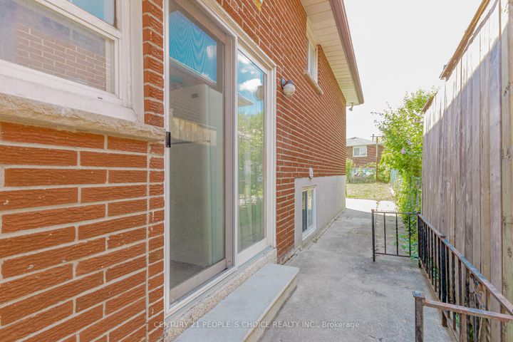 Photo 46 at 4104 Brandon Gate, Malton, Mississauga