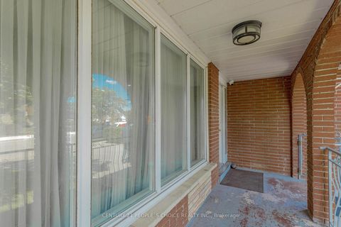 Photo 3 at 4104 Brandon Gate, Malton, Mississauga