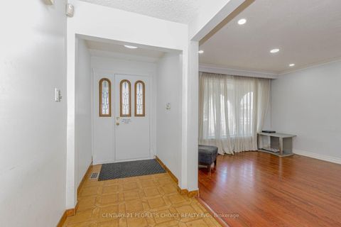 Photo 7 at 4104 Brandon Gate, Malton, Mississauga