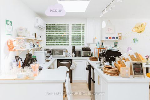 Photo 2 at 2nd Fl - 5463 Yonge Street, Willowdale East, Toronto