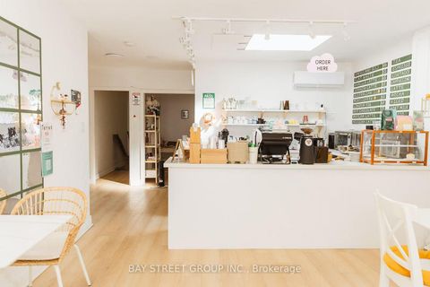 Photo 3 at 2nd Fl - 5463 Yonge Street, Willowdale East, Toronto