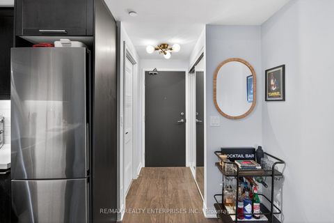 Photo 6 at 401 - 1 Neighbourhood Lane, Queensway, Toronto