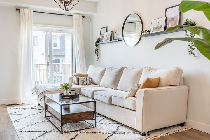 Photo 6 at 5 - 11 Stockbridge Gardens, Stoney Creek Mountain, Hamilton