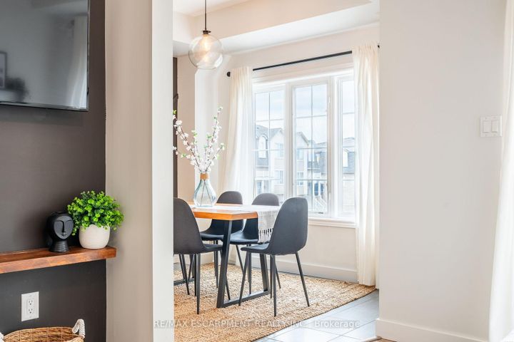 Photo 12 at 5 - 11 Stockbridge Gardens, Stoney Creek Mountain, Hamilton