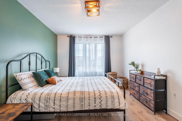 Photo 33 at 5 - 11 Stockbridge Gardens, Stoney Creek Mountain, Hamilton