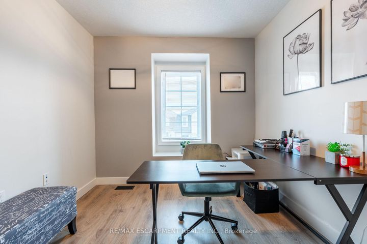 Photo 40 at 5 - 11 Stockbridge Gardens, Stoney Creek Mountain, Hamilton