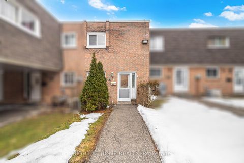 Photo 2 at 4 - 415 Silverstone Drive, Clairville, Toronto