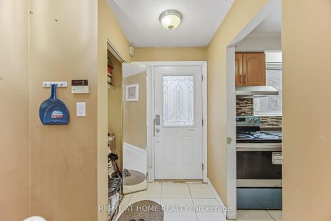 Photo 3 at 4 - 415 Silverstone Drive, Clairville, Toronto
