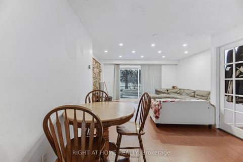 Photo 8 at 4 - 415 Silverstone Drive, Clairville, Toronto