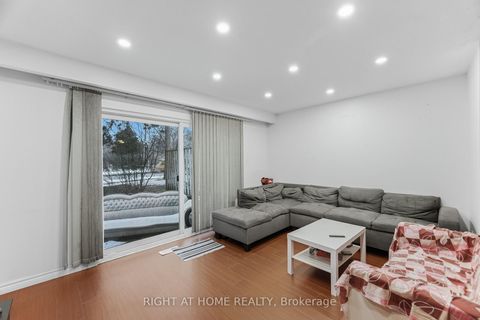 Photo 9 at 4 - 415 Silverstone Drive, Clairville, Toronto