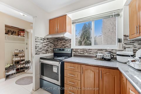 Photo 13 at 4 - 415 Silverstone Drive, Clairville, Toronto