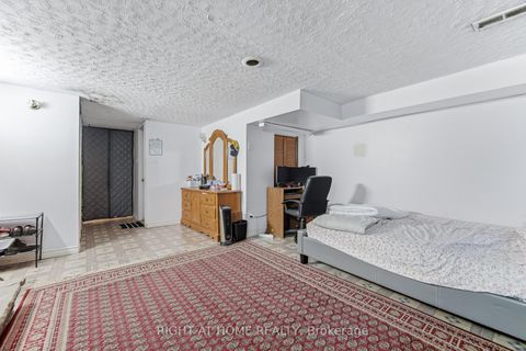 Photo 26 at 4 - 415 Silverstone Drive, Clairville, Toronto