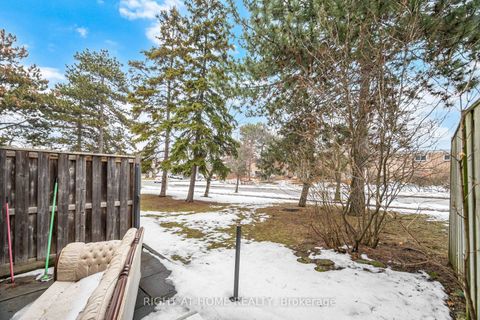 Photo 31 at 4 - 415 Silverstone Drive, Clairville, Toronto